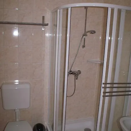 Oeregtoelgy Vendeghaz 3* Чонград