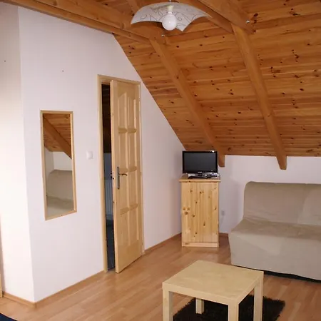 Oeregtoelgy Vendeghaz 3*
